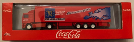 10221-1 € 12,50. coca cola vrachtwagen euro 92 soft drink europe ca 20 cm.jpeg